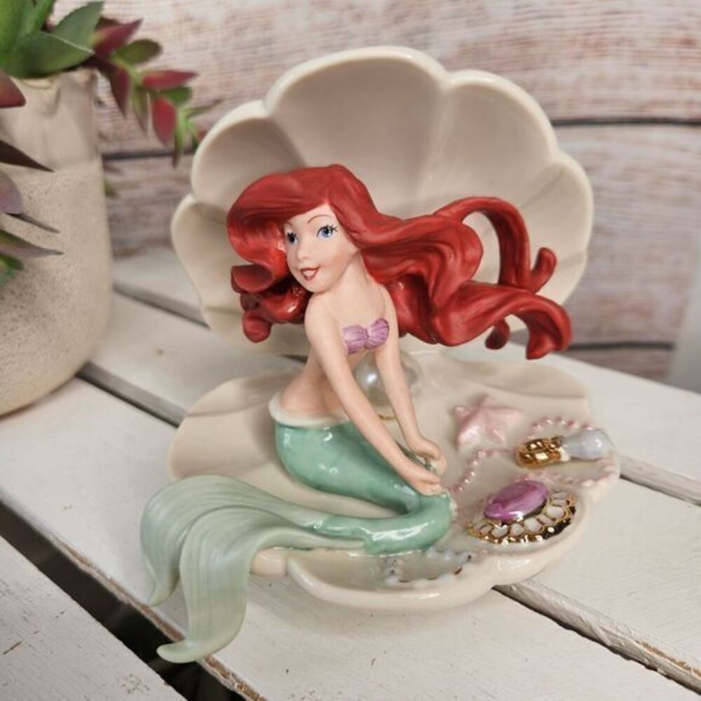 Lenox Disney Little Mermaid Ariel's Gleaming Treasure Shell Figurine Collectible